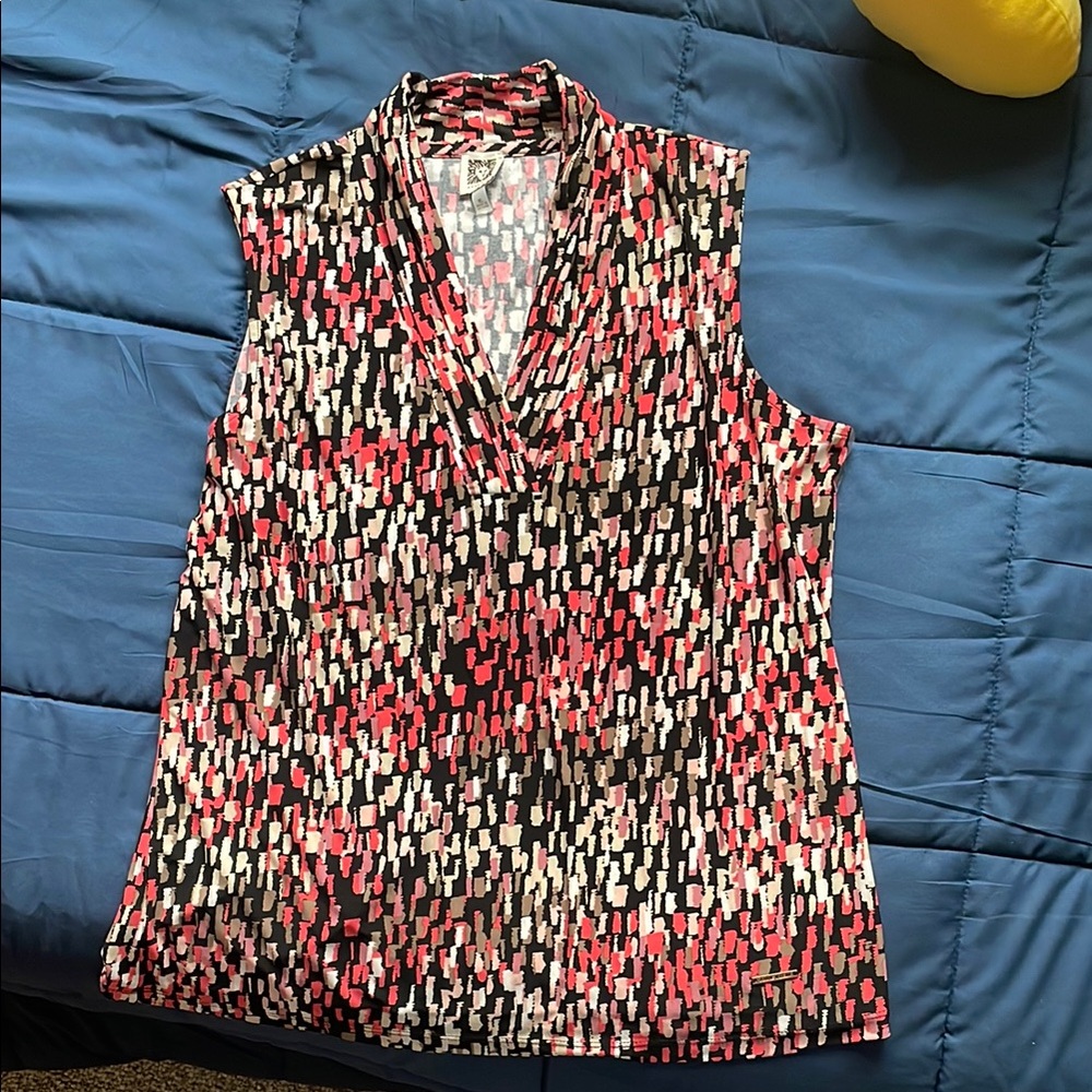 Anne Klein Pink and Black Sleeveless Relaxed Blouse